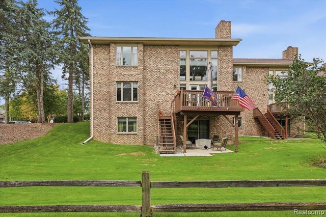 4797 Fairway Court 16, Waterford, MI 48328