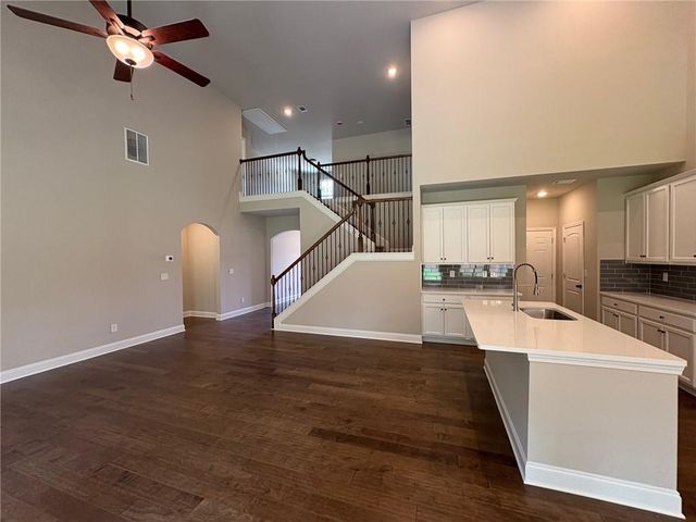 1036 Lakeview Oaks Court, Grayson, GA 30017