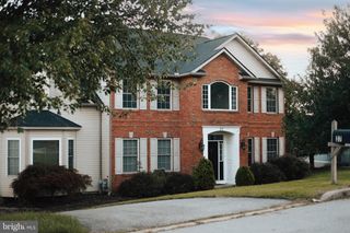 37 SYCAMORE DR, Reading, PA 19606