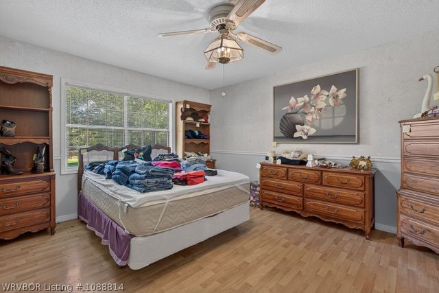 6235 Belmont Drive, Alma, AR 72921