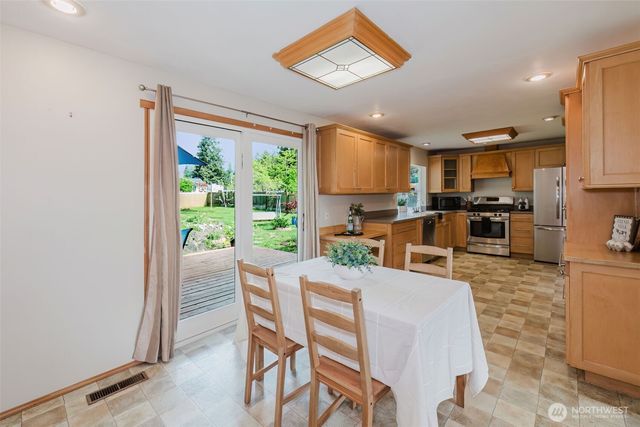 2240 Ponderosa Drive SE, Port Orchard, WA 98366