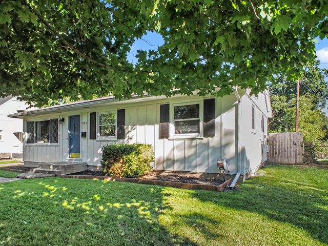 221 Cloverland Drive, Lansing City, MI 48910