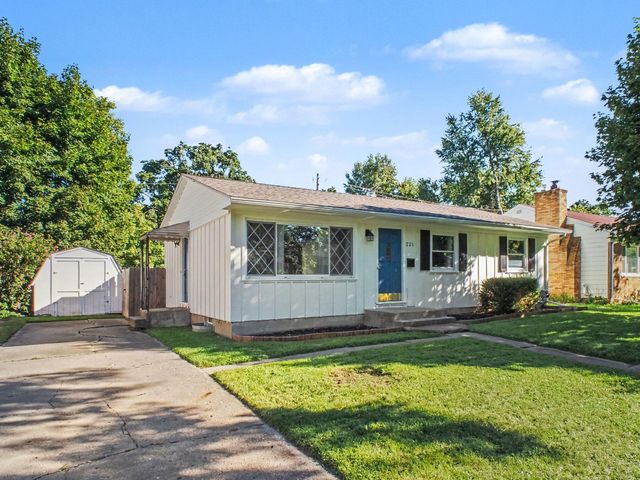 221 Cloverland Drive, Lansing City, MI 48910