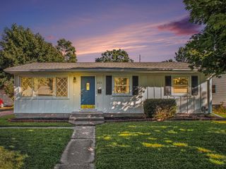 221 Cloverland Drive, Lansing City, MI 48910