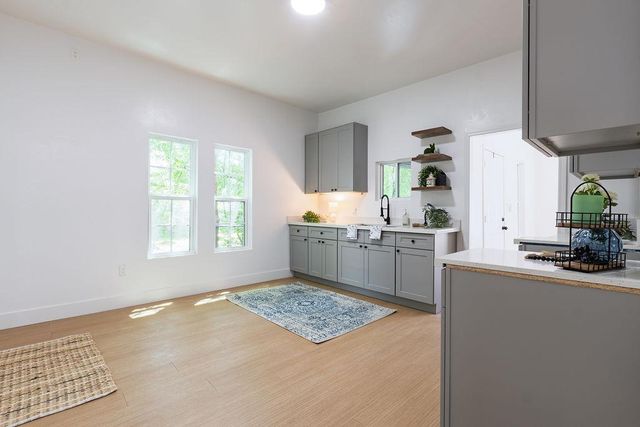 121 N High, Shawnee, OK 74801