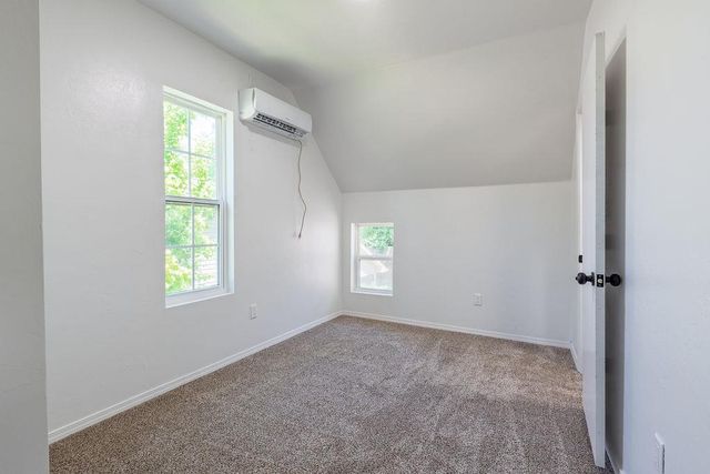 121 N High, Shawnee, OK 74801