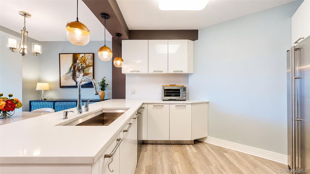 64-05 Yellowstone Boulevard 415AS, Forest Hills, NY 11375 — photo 4