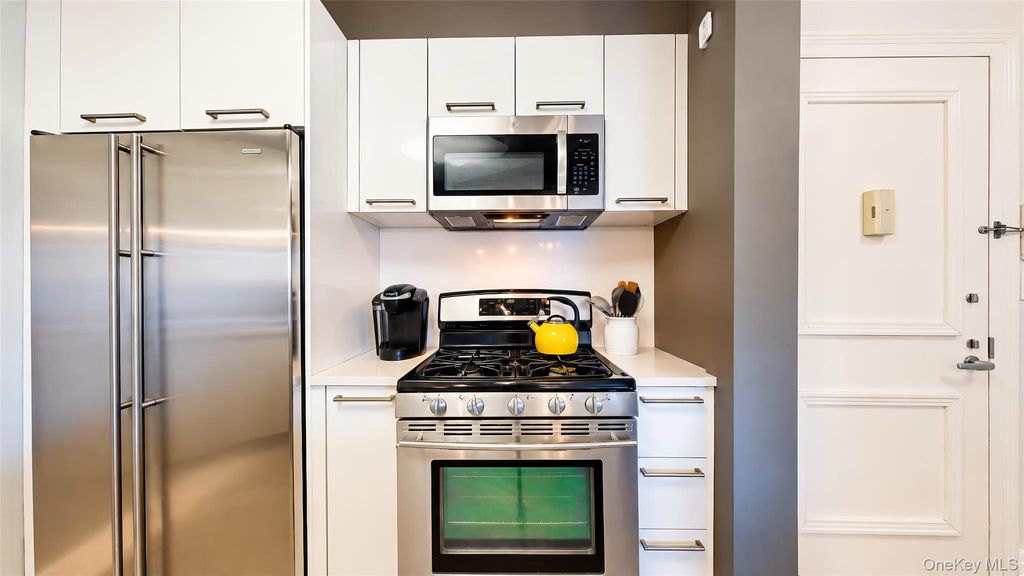 64-05 Yellowstone Boulevard 415AS, Forest Hills, NY 11375 — photo 5