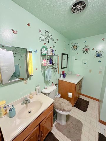 1600 E 1st Street, Streator, IL 61364