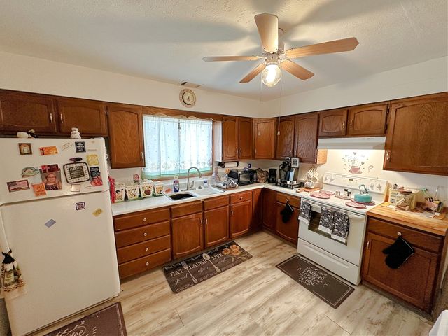 1600 E 1st Street, Streator, IL 61364