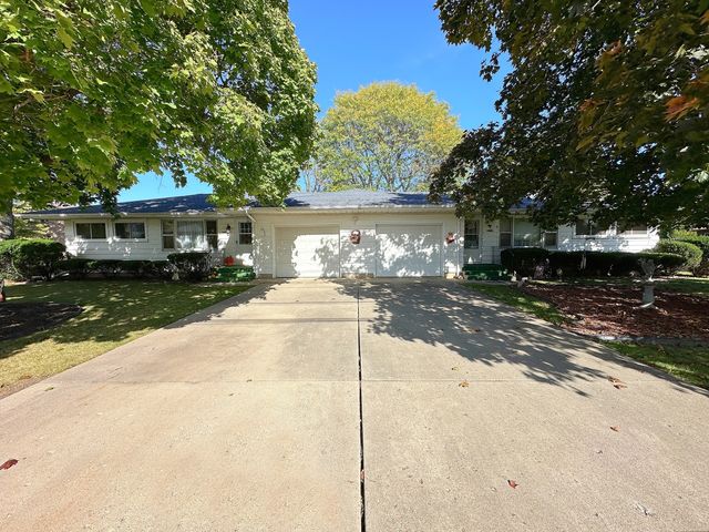 1600 E 1st Street, Streator, IL 61364