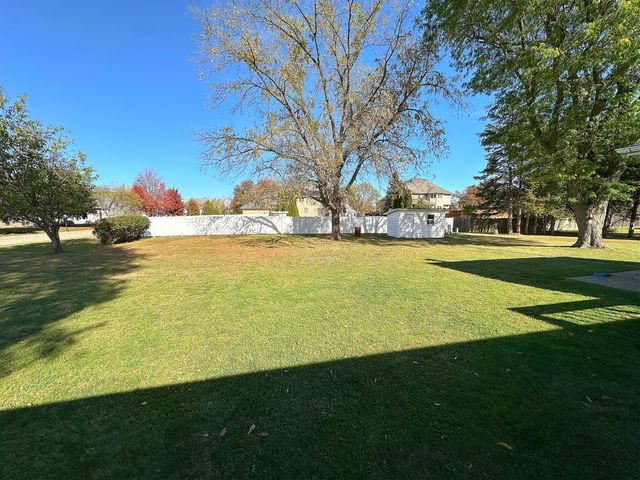 1600 E 1st Street, Streator, IL 61364