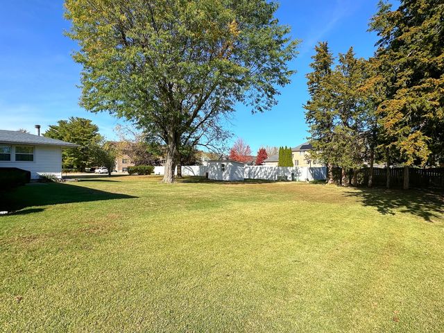 1600 E 1st Street, Streator, IL 61364