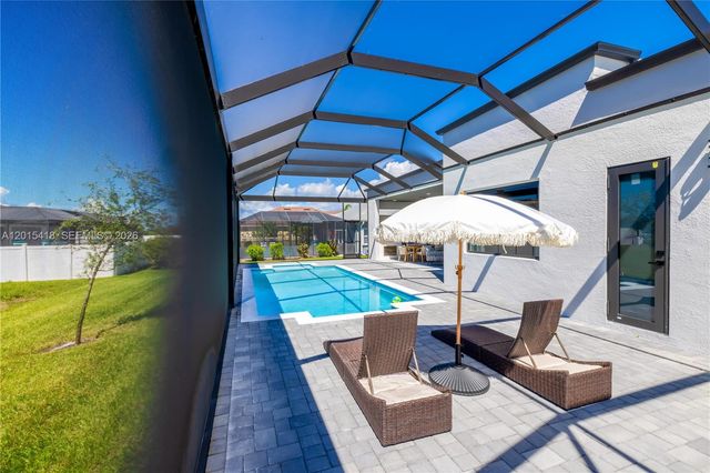 10 SW 33rd Place, Cape Coral, FL 33904