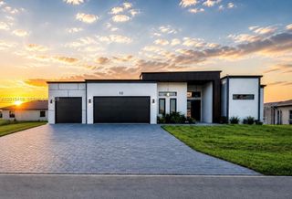10 SW 33rd Place, Cape Coral, FL 33904