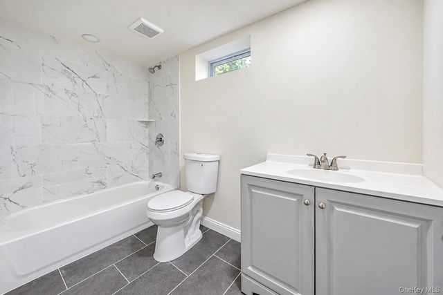 11 1st Place, Mastic, NY 11950