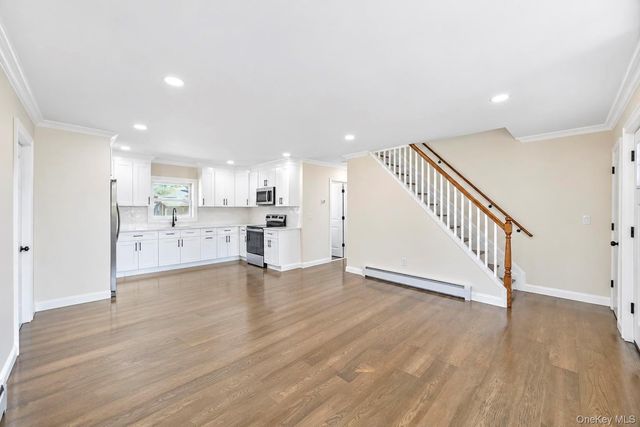 11 1st Place, Mastic, NY 11950