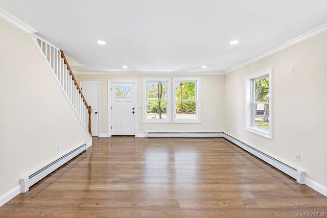 11 1st Place, Mastic, NY 11950