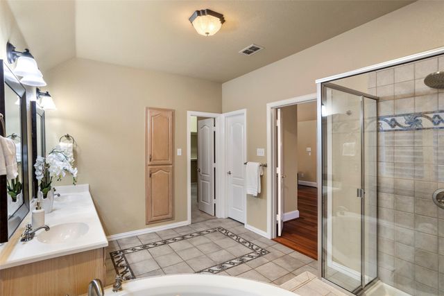 669 Brookhaven Court, Waxahachie, TX 75165