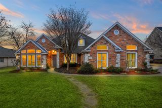 669 Brookhaven Court, Waxahachie, TX 75165