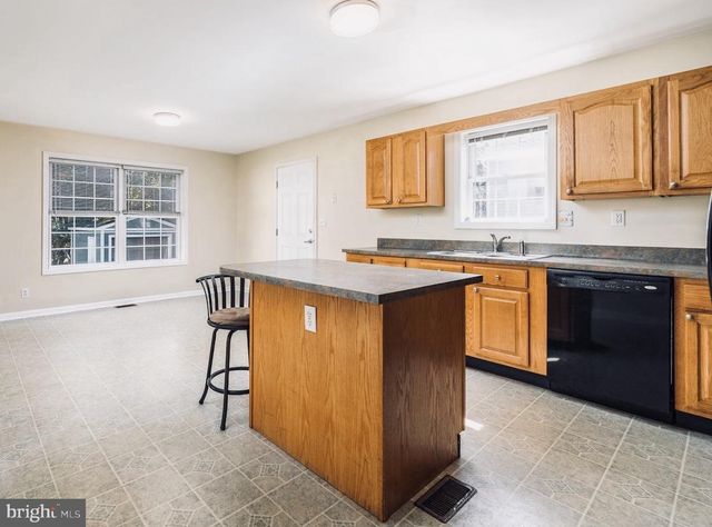 231 S MAIN ST, Pennington, NJ 08534