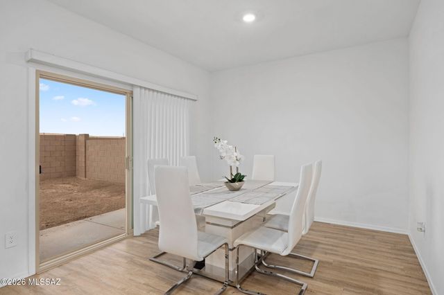 10419 W Guildford Lane, Marana, AZ 85653