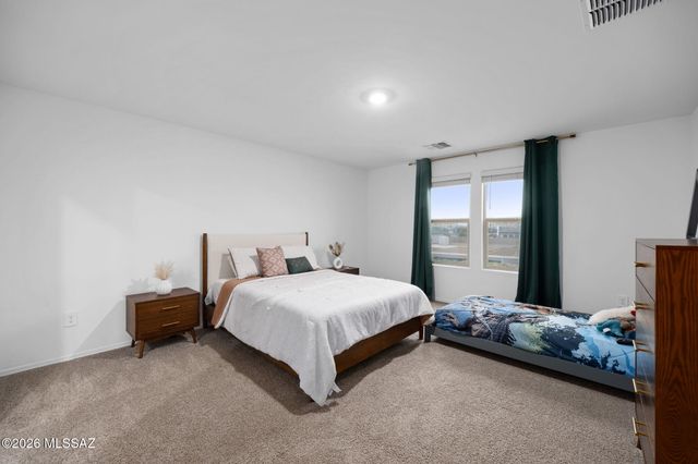 10419 W Guildford Lane, Marana, AZ 85653