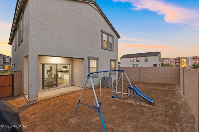 10419 W Guildford Lane, Marana, AZ 85653