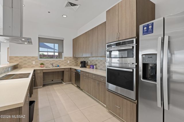 10419 W Guildford Lane, Marana, AZ 85653