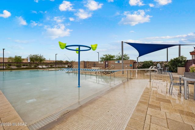 10419 W Guildford Lane, Marana, AZ 85653
