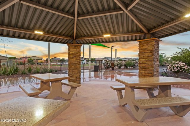 10419 W Guildford Lane, Marana, AZ 85653