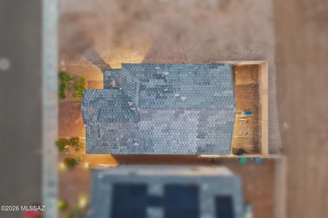10419 W Guildford Lane, Marana, AZ 85653