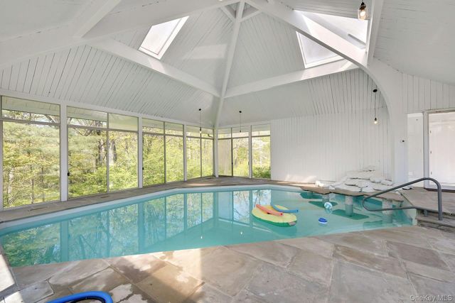 380 Cross River Road, Katonah, NY 10536