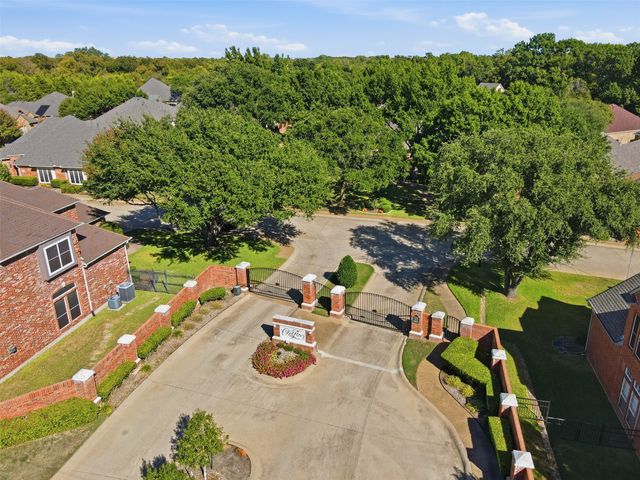 750 Village Green Drive, Desoto, TX 75115