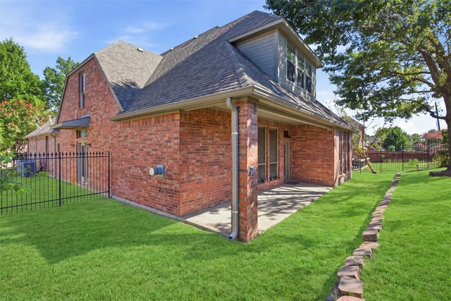 750 Village Green Drive, Desoto, TX 75115