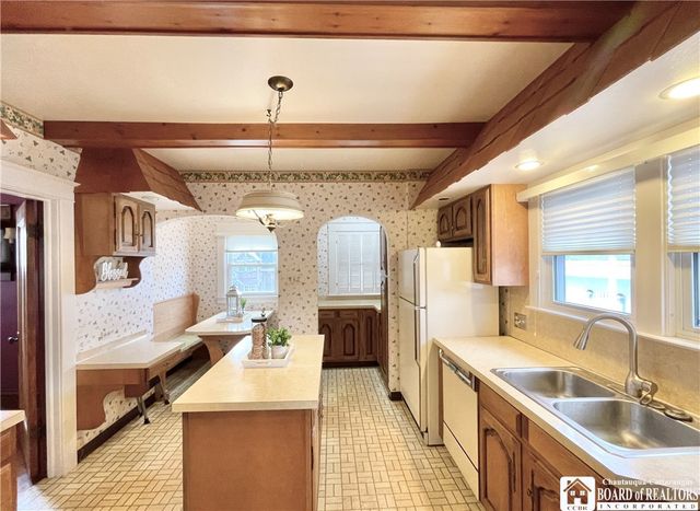 81 Hotchkiss Street, Jamestown, NY 14701