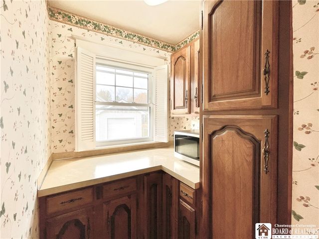 81 Hotchkiss Street, Jamestown, NY 14701