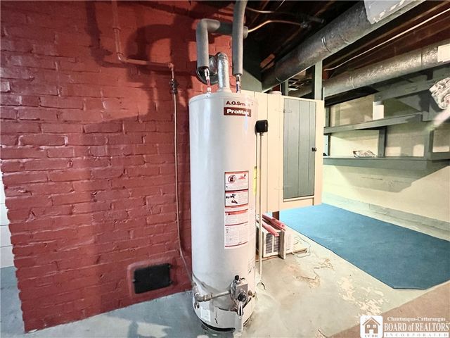 81 Hotchkiss Street, Jamestown, NY 14701