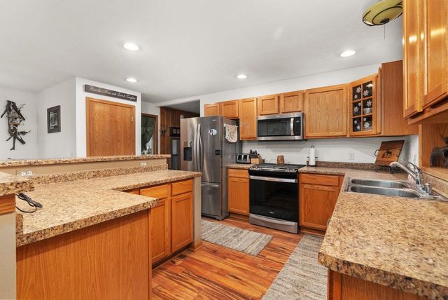 1713 E Howard Drive, Edgerton, WI 53534