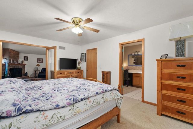 1713 E Howard Drive, Edgerton, WI 53534