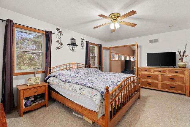 1713 E Howard Drive, Edgerton, WI 53534