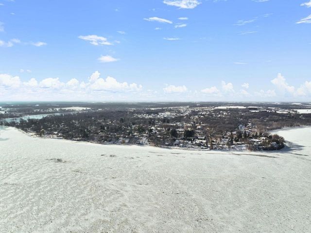 1713 E Howard Drive, Edgerton, WI 53534