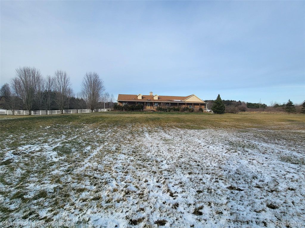 5180 Piersonville Road, Marathon Township, MI 48421
