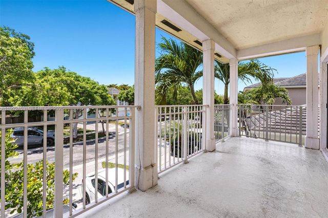 357 NE 35th Ter, Homestead, FL 33033