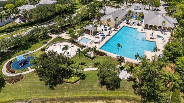 357 NE 35th Ter, Homestead, FL 33033