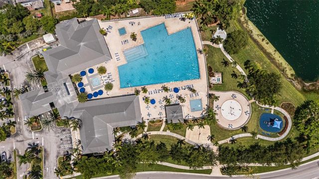 357 NE 35th Ter, Homestead, FL 33033