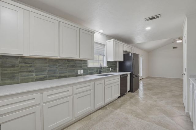 9510 Shepherd Drive, Beaumont, TX 77707