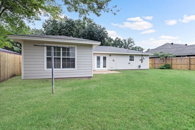 9510 Shepherd Drive, Beaumont, TX 77707