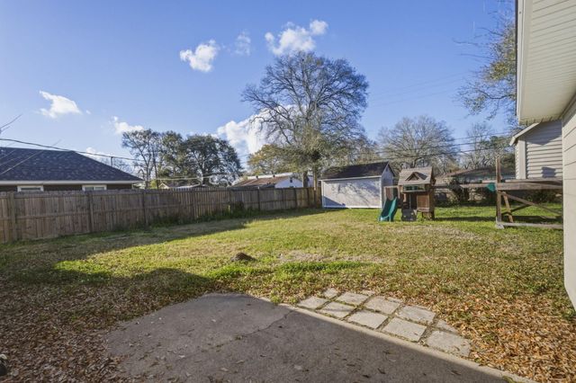 9510 Shepherd Drive, Beaumont, TX 77707