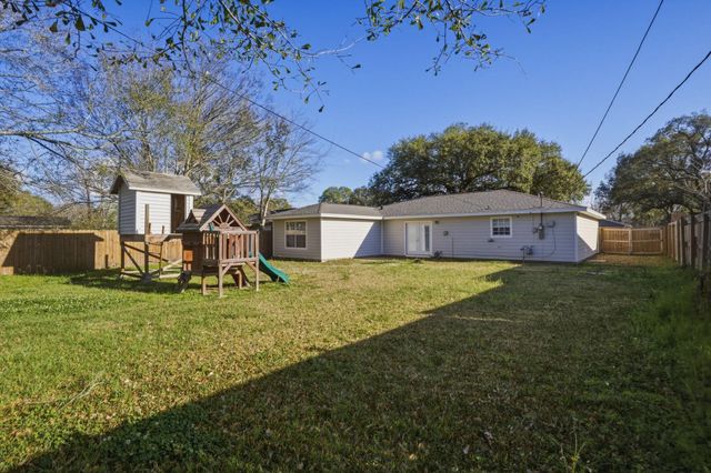 9510 Shepherd Drive, Beaumont, TX 77707
